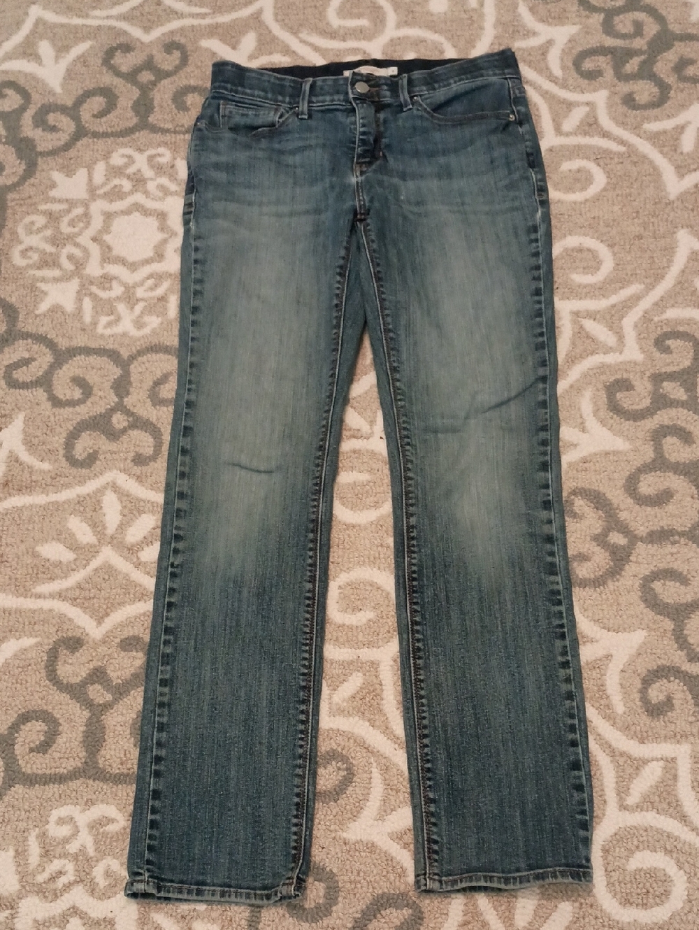 Classic Straight-Leg Women's Jeans in Medium Blue